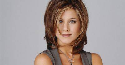 Jennifer Aniston reprises The Rachel haircut as Friends actress stuns at Golden Globes - www.ok.co.uk - USA