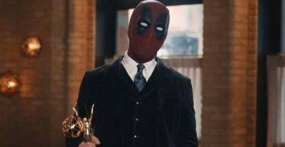 Ryan Reynolds Calls Himself 'Mr. Lively' While Accepting Creative Arts Emmys Win as Deadpool - Watch Now! - www.justjared.com