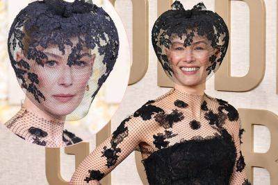 Rosamund Pike Wore A Veil At The Golden Globes Because She 'Smashed Up' Her Face In Accident! - perezhilton.com