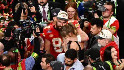 Taylor Swift and Travis Kelce Sealed the Chiefs' Super Bowl Win with a Kiss - www.glamour.com - Tokyo