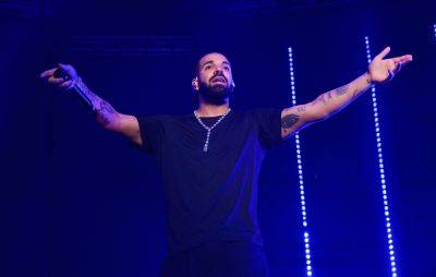 Drake celebrates winning Super Bowl bet on Kansas City Chiefs: “I won a million dollars” - www.nme.com - Manchester - Las Vegas - Argentina - county Swift - San Francisco - Kansas City
