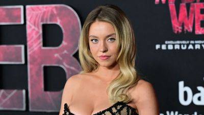 Sydney Sweeney Got Caught In The Spider Style Web, Too - www.glamour.com - Los Angeles