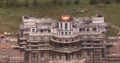 Eerie 'ghost house' bigger than Buckingham Palace left abandoned for decades - www.dailyrecord.co.uk