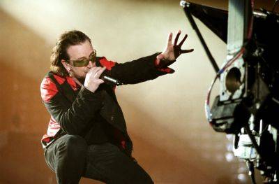 U2’s Bono Leads Sphere Crowd In Chant Of Alexei Navalny’s Name - deadline.com - Las Vegas - Ukraine - Russia - Germany - Poland - Lithuania