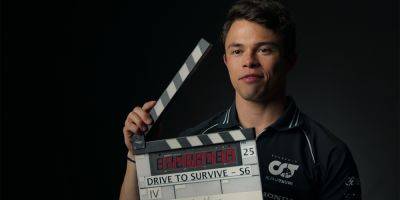 'Formula 1: Drive to Survive' Season 6 - Episode Details & F1 Stars Revealed! - www.justjared.com