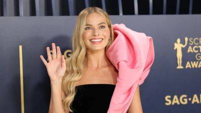 Margot Robbie Wrapped Herself in Pink Couture for the 2024 SAG Awards - www.glamour.com