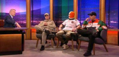 Broadcaster RTE Says Irish Rappers Kneecap Wore Pro-Palestine Badges On Ireland’s ‘The Late Late Show’ After Initially Agreeing Not To - deadline.com - USA - Ireland - Palestine