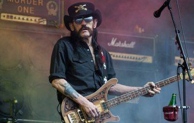 Statue of Motörhead frontman Lemmy to be erected in his Staffordshire hometown - www.nme.com - Los Angeles - Germany - county Wake