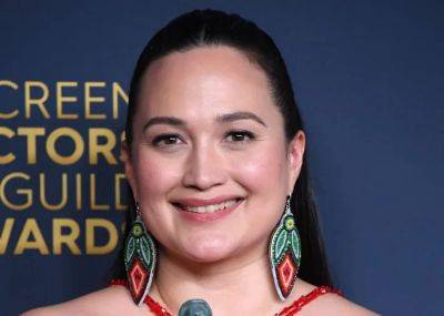 Lily Gladstone Calls For Compassion In Emotional Speech After Historic SAG Awards Win - deadline.com - Britain - Los Angeles - USA