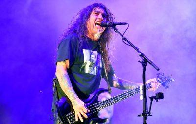 Tom Araya’s wife hits back at “trolls” over Slayer reunion, says she “harassed him for over a year” to make it happen - www.nme.com - Chicago - city Sandra - county Holt - city Louisville