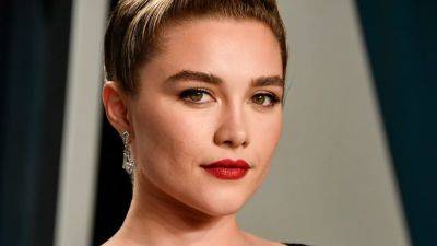 Florence Pugh Just Wore Robot Eyeliner And Now We Want To, Too - www.glamour.com - New York