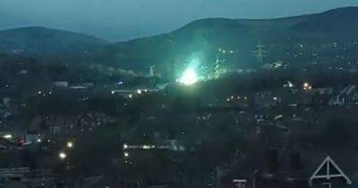 Residents left baffled after 'flashing' seen lighting up the sky across Tameside - www.manchestereveningnews.co.uk - Manchester