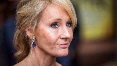 “I’m So Sick Of This”: J.K. Rowling Scolds Sky News For Describing Transgender Killer As A “Woman” - deadline.com - Scotland - China - county Oxford