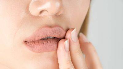 How to Get Rid of Cold Sores, According to Dermatologists - www.glamour.com - USA - New York