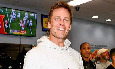 Tom Brady celebrates with his 3 sisters Julie, Nancy, and Maureen: ‘We love you so much’ - us.hola.com