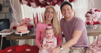 Stacey Solomon emotionally shares adorable snaps from daughter Belle's first birthday after Joe Swash's remarks - www.manchestereveningnews.co.uk - Britain