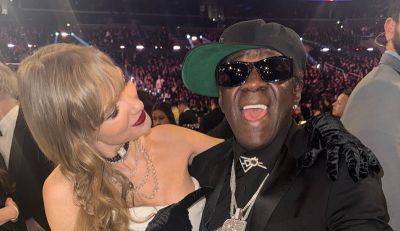 Flavor Flav Reveals What Taylor Swift Said to Him at Grammys 2024 - www.justjared.com - Los Angeles