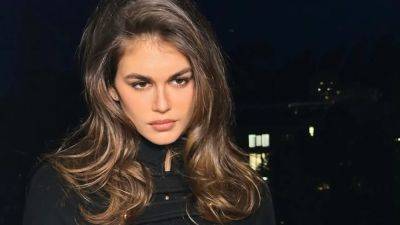 Kaia Gerber Rocks a Voluminous Blow Dry That Is Giving Cindy In The ’90s - www.glamour.com - Switzerland
