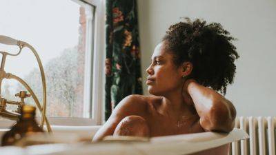 How Taking a Bath Could Improve Your Health - www.glamour.com