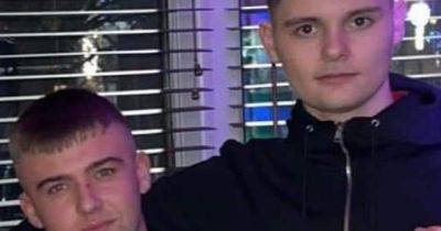 'Inseparable' teens died after car crashed into tree outside car dealership - www.manchestereveningnews.co.uk