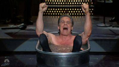 Josh Brolin Strips Clothes Off & Takes Cold Plunge In ‘SNL’ Monologue - deadline.com