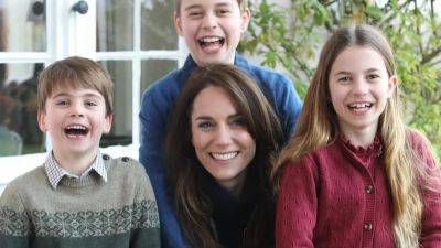 Kate Middleton Thanks the Internet For ‘Kind Wishes’ With First Official Photo Since Her Abdominal Surgery - www.glamour.com - Britain - county Windsor