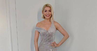 Dancing On Ice host Holly Willoughby labelled 'goddess' as she stuns in final-worthy outfit - www.ok.co.uk