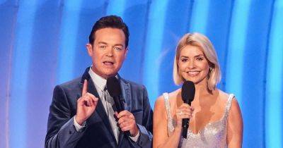 ITV Dancing On Ice fans say Stephen Mulhern 'messed up' in 'sad' moment just before winner announced - www.ok.co.uk