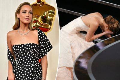 Jennifer Lawrence says falling twice at the Oscars was ‘awful’: Looked like I ‘faked’ it - nypost.com