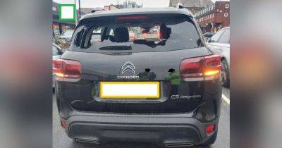 Car dumped on busy road after being 'attacked by gang of four' - www.manchestereveningnews.co.uk - Manchester - county Oldham