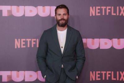Jamie Dornan to Play Twin Brothers in Netflix Crime Noir Series ‘The Undertow’ (EXCLUSIVE) - variety.com - Scotland - New York - county Lewis - county Davis