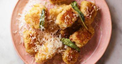 Healthy cauliflower gnocchi for just £1 per portion and under 500 cals - recipe - www.ok.co.uk