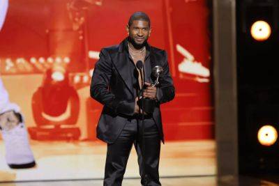 Usher Thanks Strong Women At NAACP Image Awards, Salutes His Wife And Mother - deadline.com - Paris - Las Vegas