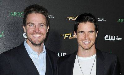 How Are Stephen & Robbie Amell Related? Actors Talk Growing Up Together - www.justjared.com - Hollywood