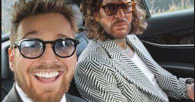 I'm A Celeb's Sam Thompson in hysterics as he and Pete Wicks can't get into Brit Awards red carpet - www.ok.co.uk - Britain - London