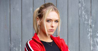 Coronation Street fans respond as Lauren actress questioned by co-star's famous dad in 'last' update - www.manchestereveningnews.co.uk