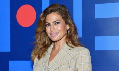 Eva Mendes shares her favorite Julio Iglesias song and her personal connection to it - us.hola.com - Spain - France - Argentina - Venezuela - county Blanco