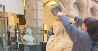 Activists pour jam and spray paint on royal bust at Glasgow's Kelvingrove Museum - www.dailyrecord.co.uk - Scotland - city Victoria - Victoria