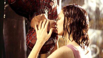 Kirsten Dunst Says Filming Her Iconic Spider-Man Kiss With Toby Maguire Was 'Miserable' - www.glamour.com
