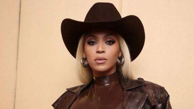 Beyoncé Managed to Make a Skin-Tight Latex Dress Fit Her Cowboy Carter Aesthetic - www.glamour.com - Texas - Japan