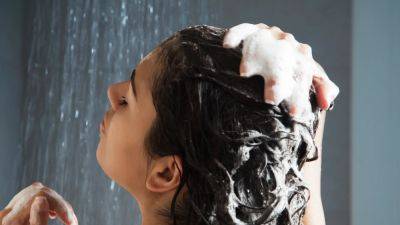 10 Best Shampoos for Hair Growth, According to Dermatologists 2024 - www.glamour.com - Chicago