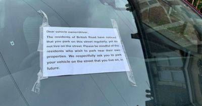 Fuming resident splits opinion with angry notes on parked cars' windscreens - www.dailyrecord.co.uk - Britain - county Bristol