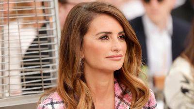 Penélope Cruz Debuted a Sliced Bob at Paris Fashion Week That We're Adding to Our Spring Mood Board - www.glamour.com - Hollywood