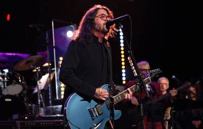 Watch Dave Grohl’s fiery cover of Wings’ ‘Live And Let Die’ at Love Rocks NYC benefit show - www.nme.com - New York