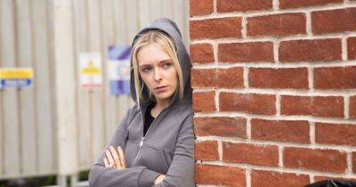 ITV Coronation Street fans ‘expose’ Lauren’s kidnapper as second character goes ‘missing' - www.ok.co.uk