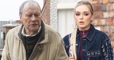 ITV Coronation Street's Roy Cropper given chance of freedom as missing Lauren 'seen' in new clue - www.dailyrecord.co.uk