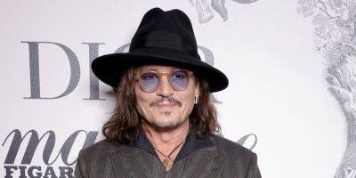 Johnny Depp Cuts His Long Hair, Debuts Dramatically Different Look During Outing in Florence - www.justjared.com - Italy - county Florence