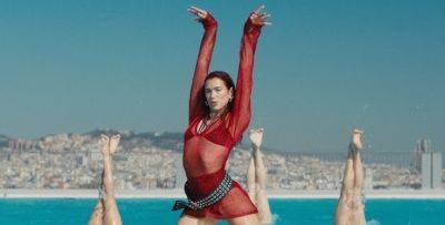 Dua Lipa Drops Music Video for New Single 'Illusion' - Read the Lyrics & Watch Now! - www.justjared.com - Spain