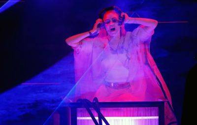 Grimes’ DJ set at Coachella mired by technical difficulties, social media reacts - www.nme.com