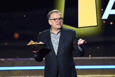 Drew Carey Explains At Writers Guild Awards Why He Covered Meals For Striking Scribes: “Everybody In This Room Makes Some Actor A Million” - deadline.com
